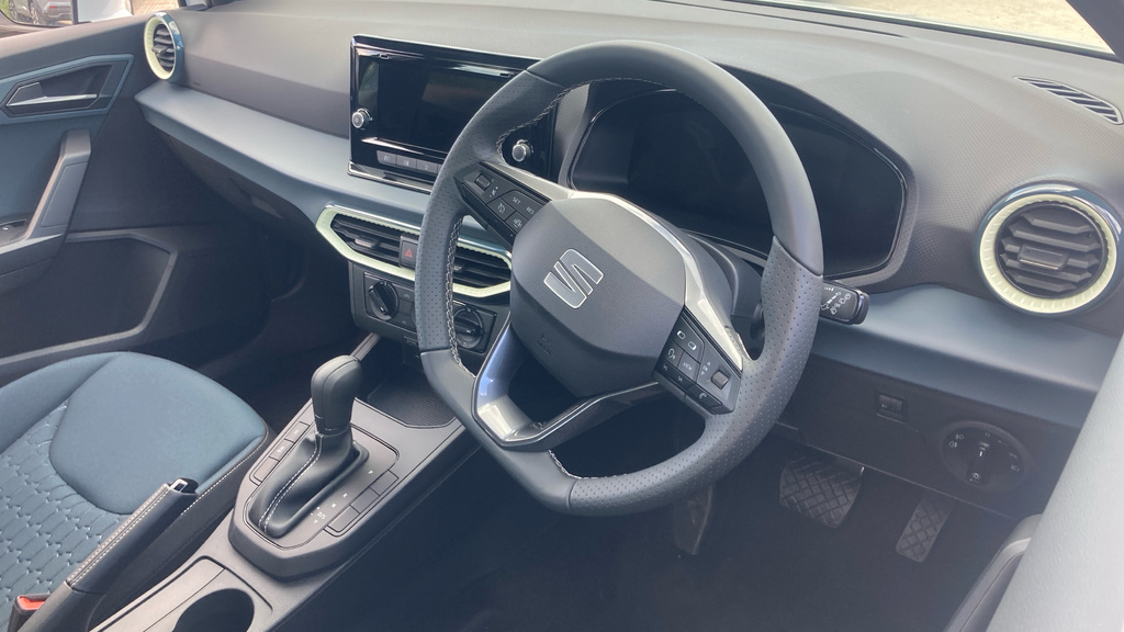 Seat Ibiza Se White #6