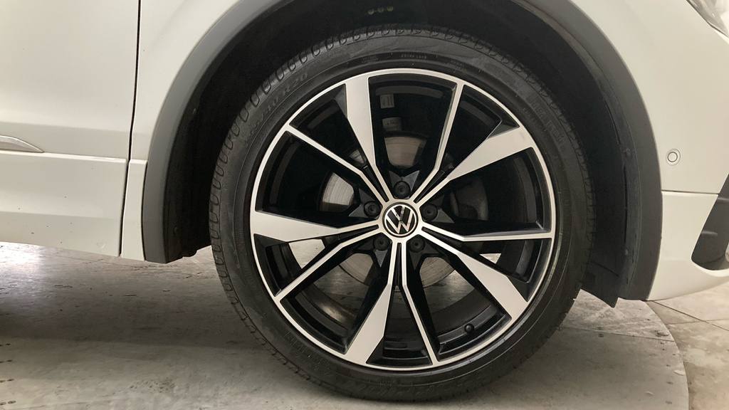Volkswagen Tiguan R-line YB23MSV White #5