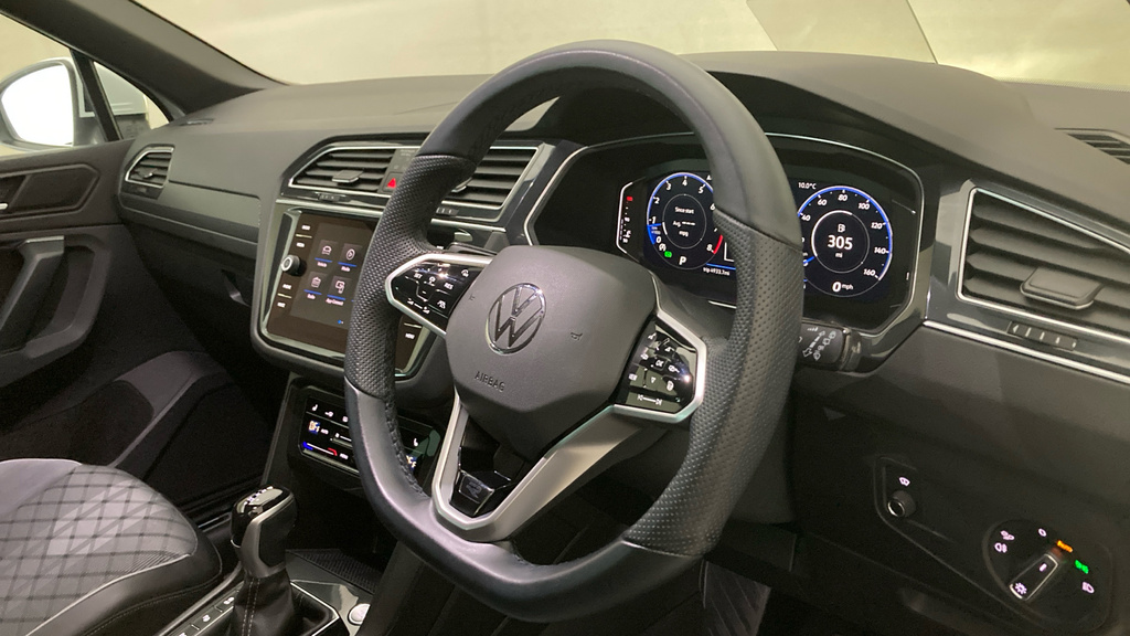 Volkswagen Tiguan R-line YB23MSV White #6