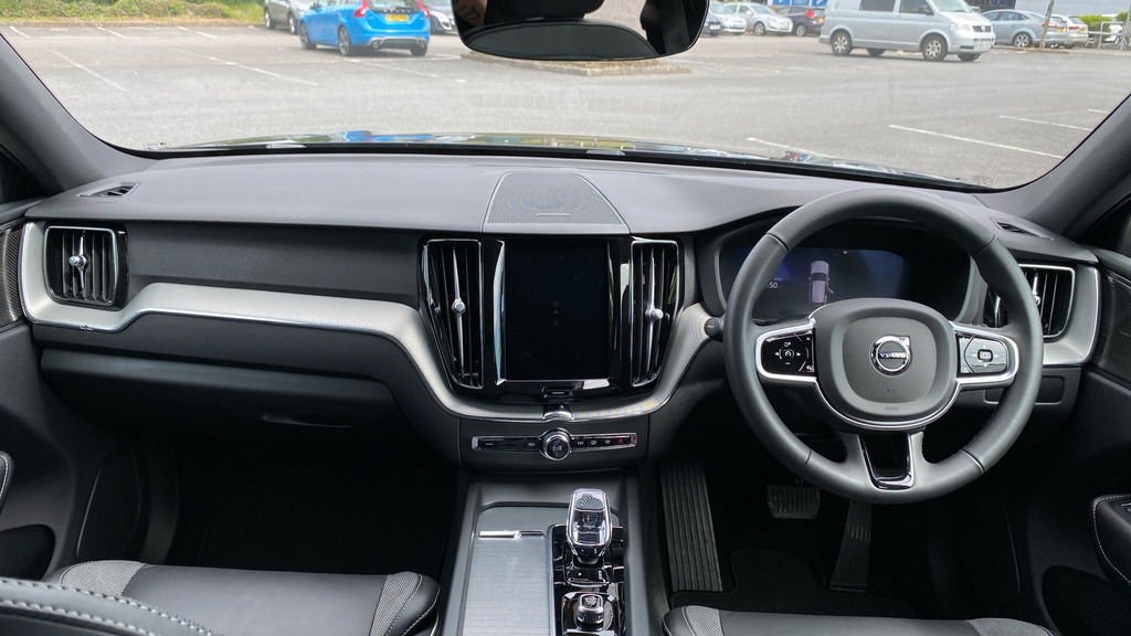 Volvo XC60 Plus Black Edition YB74HXE Black #5