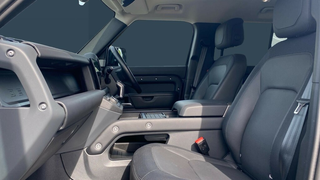 Land Rover Defender 130 X-dynamic Hse Grey #3