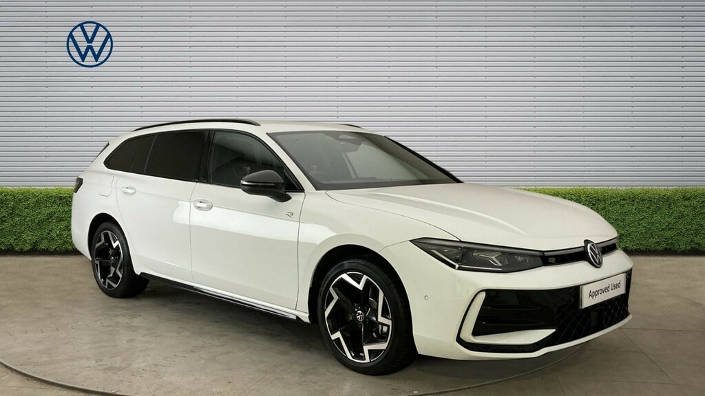 Volkswagen Passat R-line White