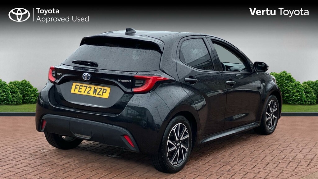 Toyota Yaris Design FE72WZP Black #2