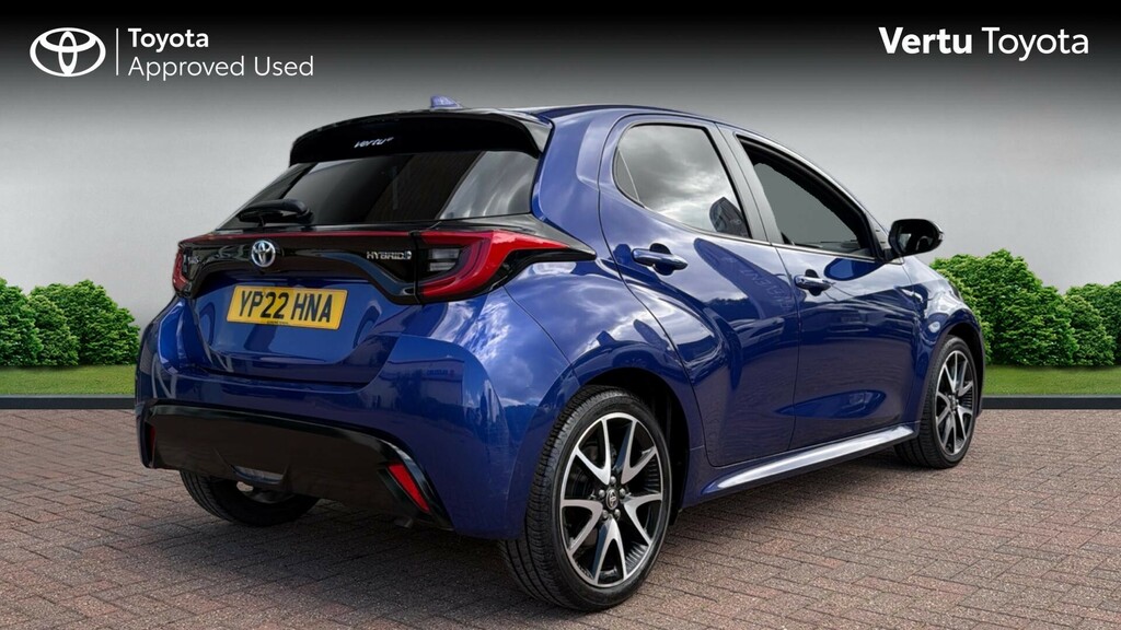 Toyota Yaris Dynamic Blue #2