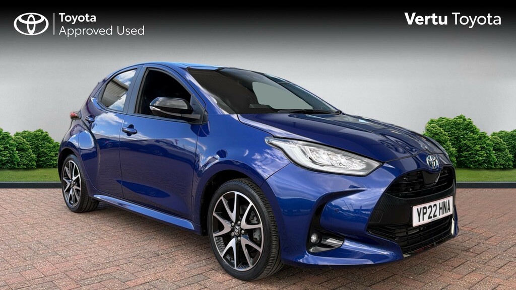Toyota Yaris Dynamic Blue