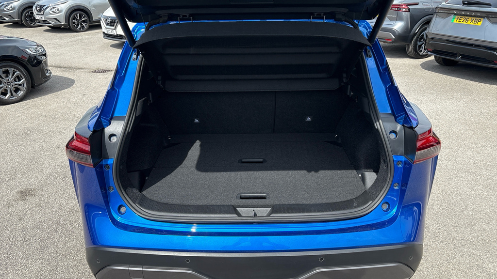 Nissan Qashqai Tekna Blue #4