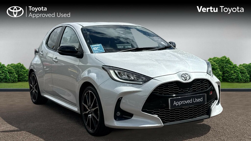 Toyota Yaris Gr Sport White