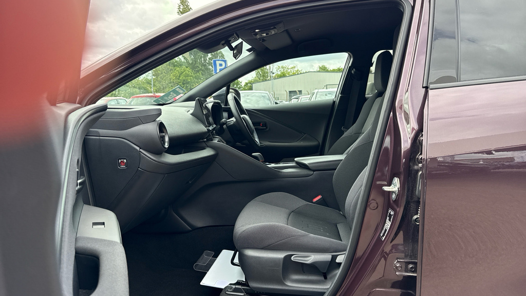 Toyota C-Hr Design FG25GGE  #5