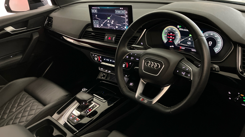 Audi Q5 Edition 1 YO21DXJ White #6