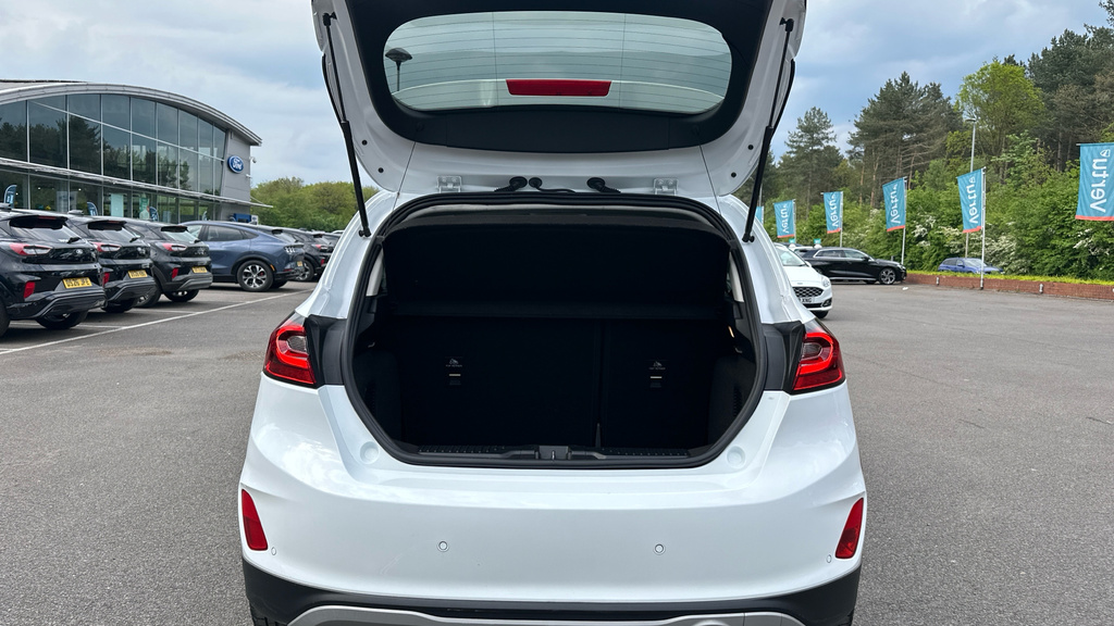 Ford Fiesta Active X MT23PBX White #4