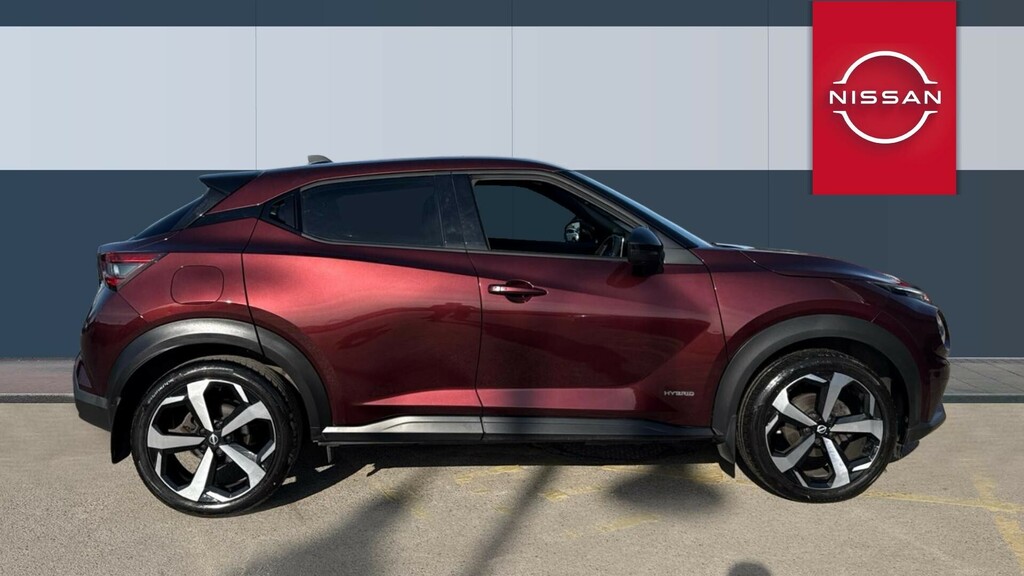 Nissan Juke Tekna Red #5
