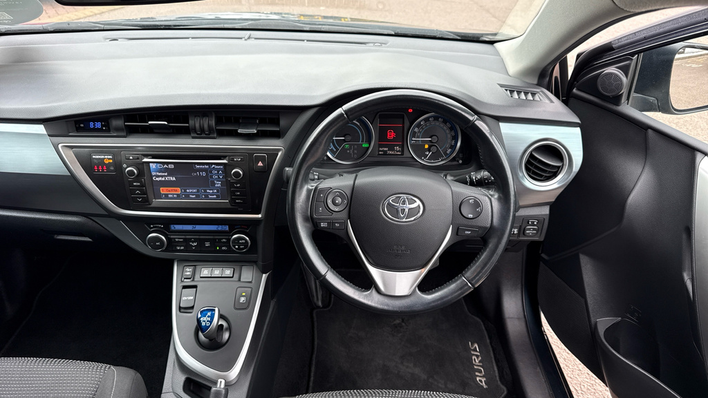 Toyota Auris Icon AV14JNK Grey #6