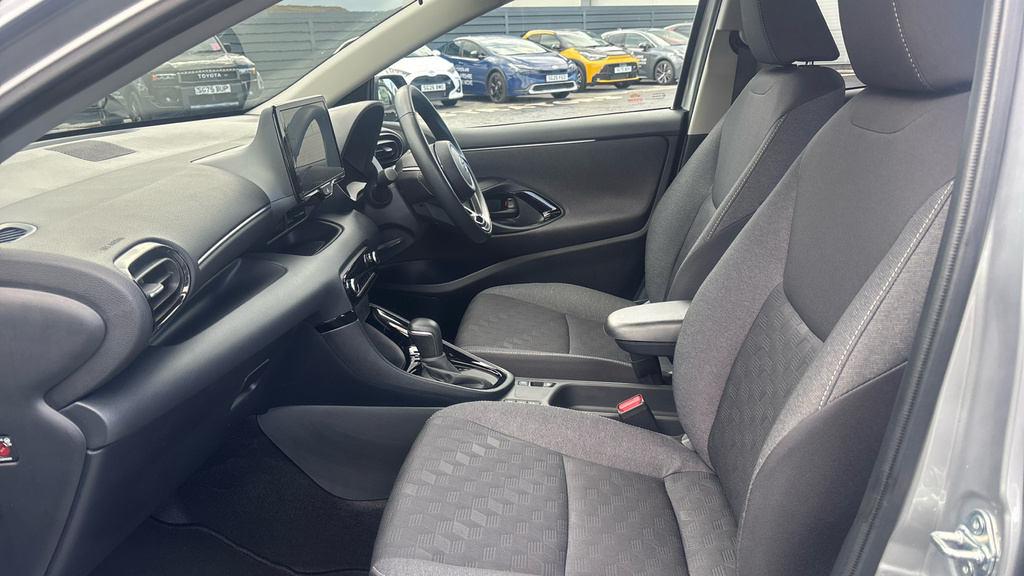 Toyota Yaris Design Silver #5