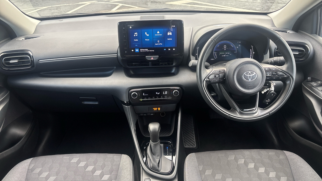 Toyota Yaris Design Silver #6
