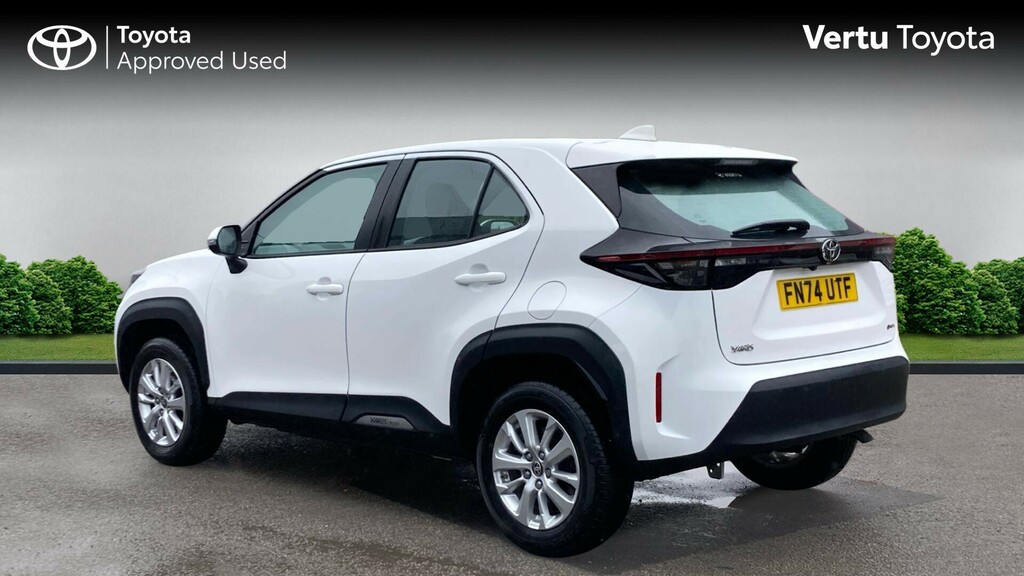 Toyota Yaris Cross Icon White #4