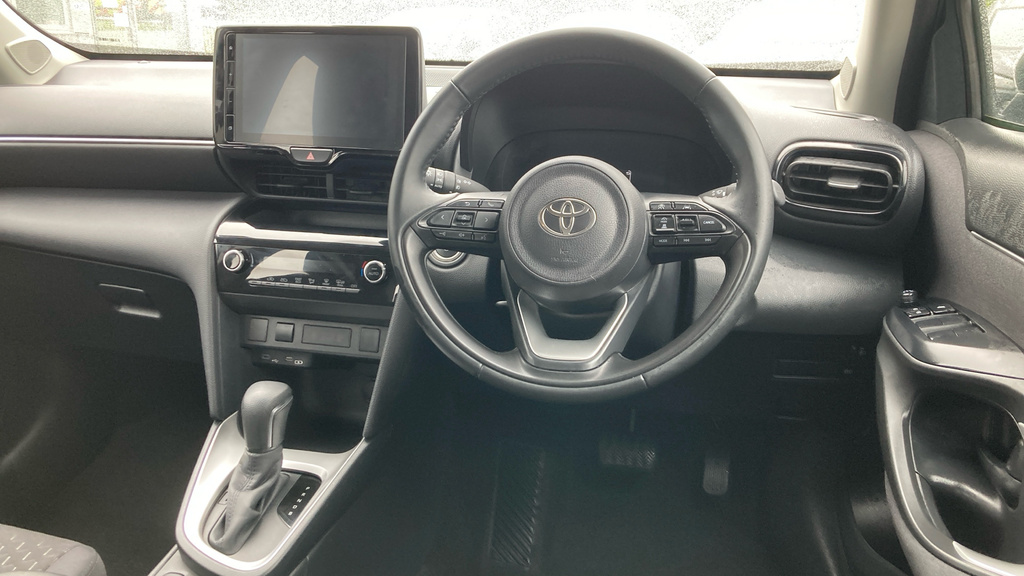 Toyota Yaris Cross Icon White #6