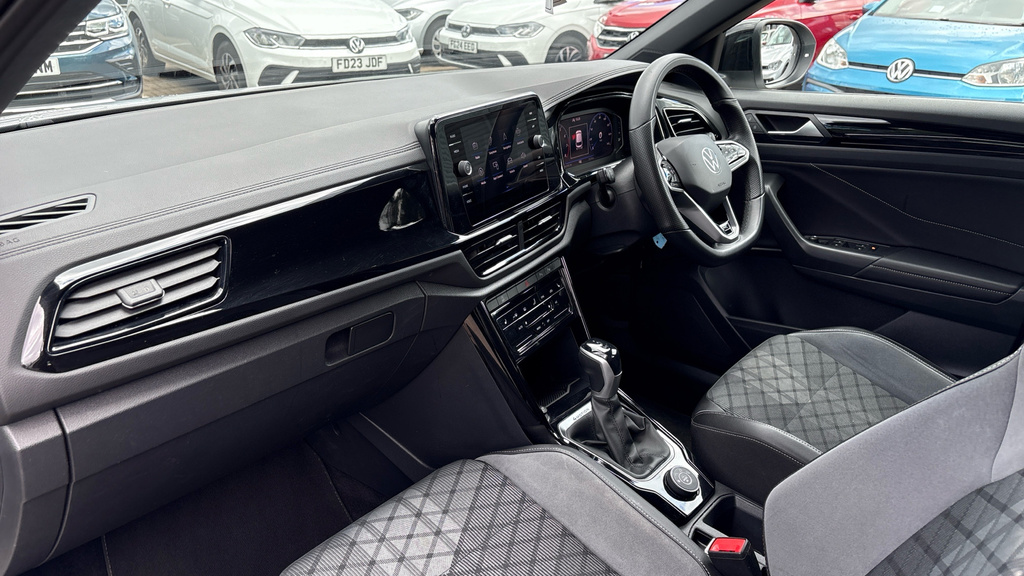 Volkswagen T-Roc R-line FP72XCJ White #2