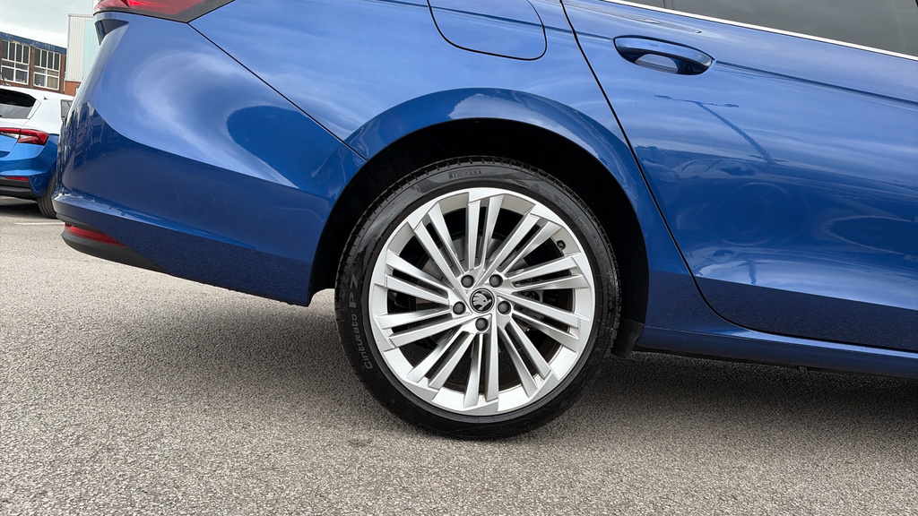 Skoda Superb Se L FL26YBG Blue #5