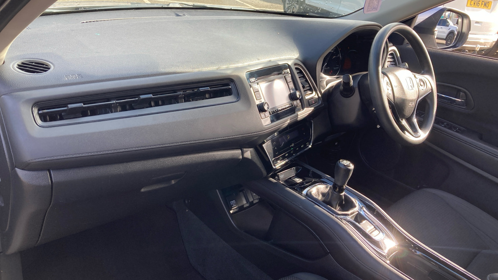 Honda Hr-V S Silver #2