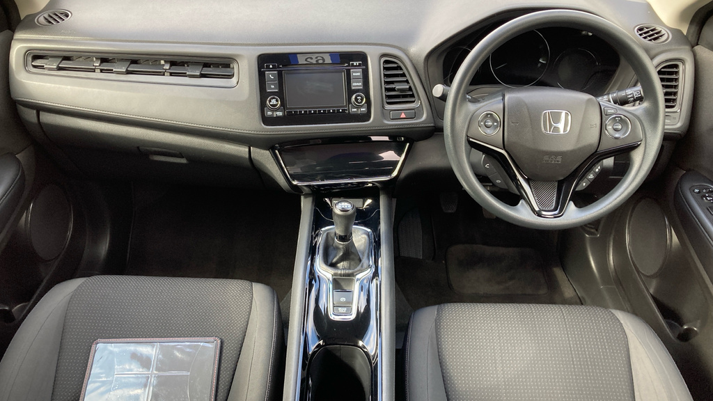 Honda Hr-V S Silver #4