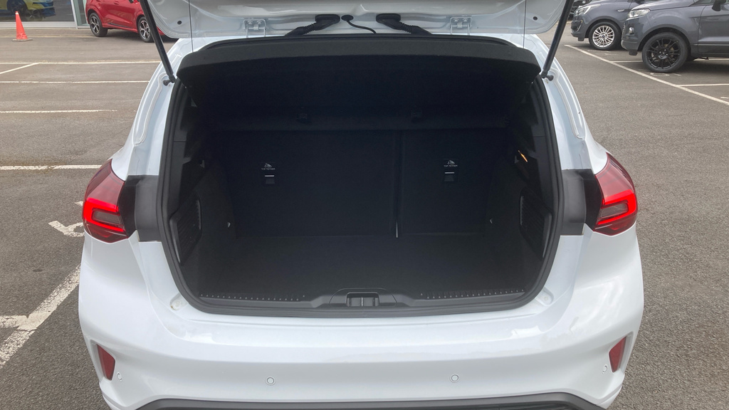 Ford Focus St-line NL74PBY White #4
