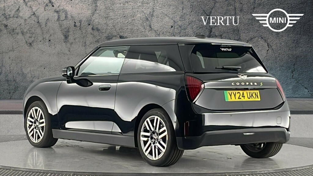 Mini Hatch Se Classic YY24UKN Black #2