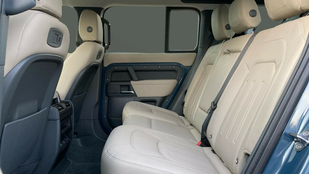Land Rover Defender 110 S Blue #4