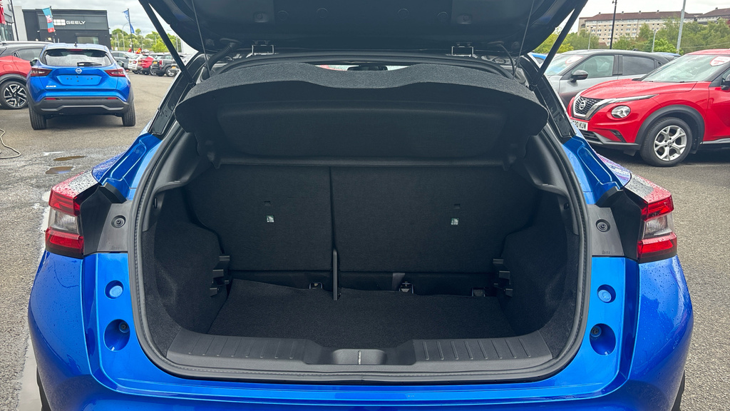 Nissan Juke Tekna Blue #4