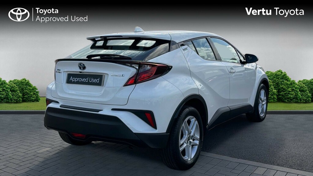 Toyota C-Hr Icon White #2