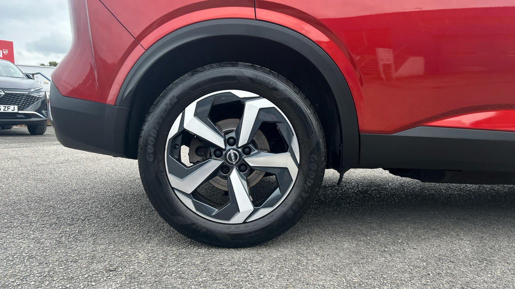 Nissan Qashqai N-connecta DG72MMV Red #6