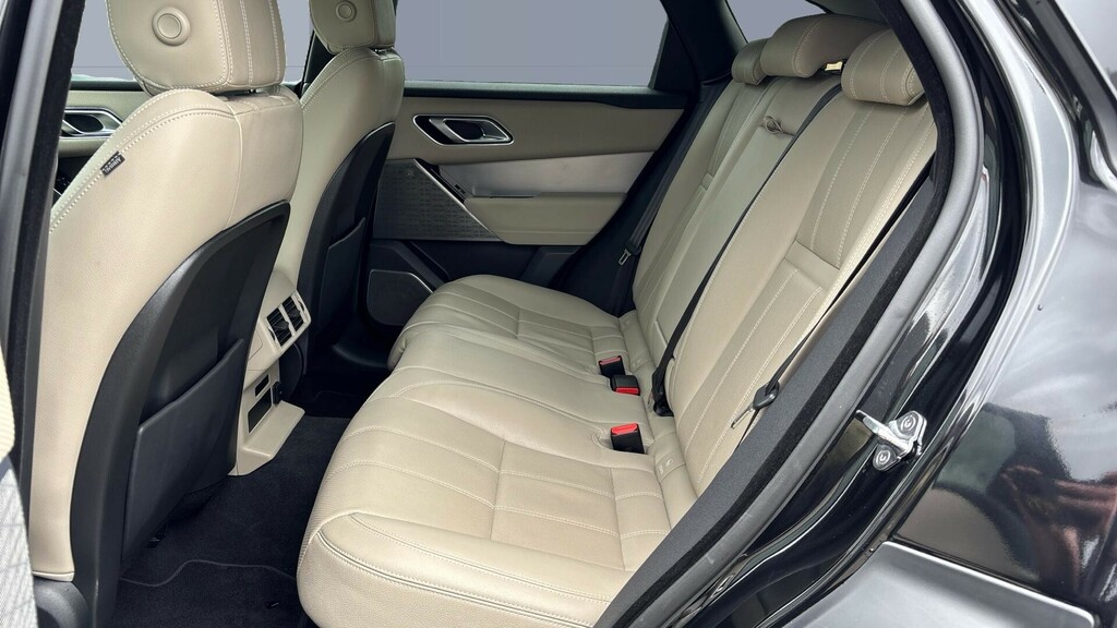 Land Rover Range Rover Velar Edition Black #4