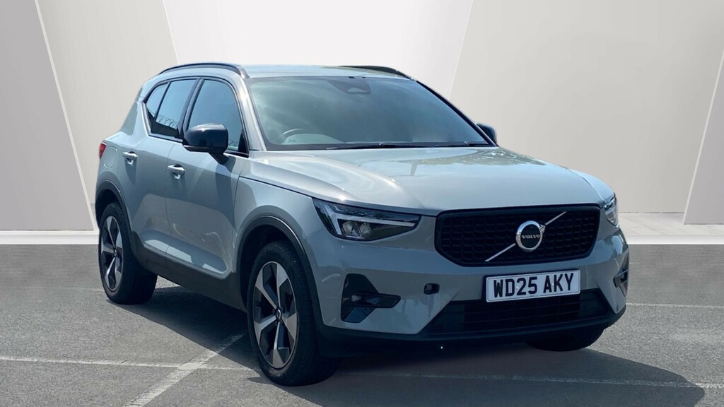 Volvo XC40 Plus Grey