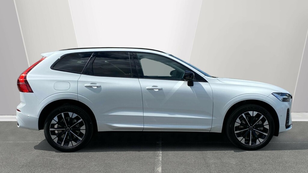 Volvo XC60 Plus Pro WG26ANU White #3