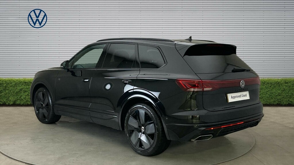 Volkswagen Touareg Black Edition YC75KNB Black #3