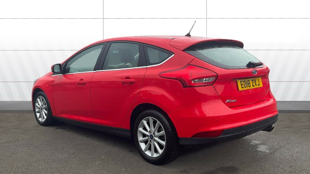 Ford Focus Titanium Red #2