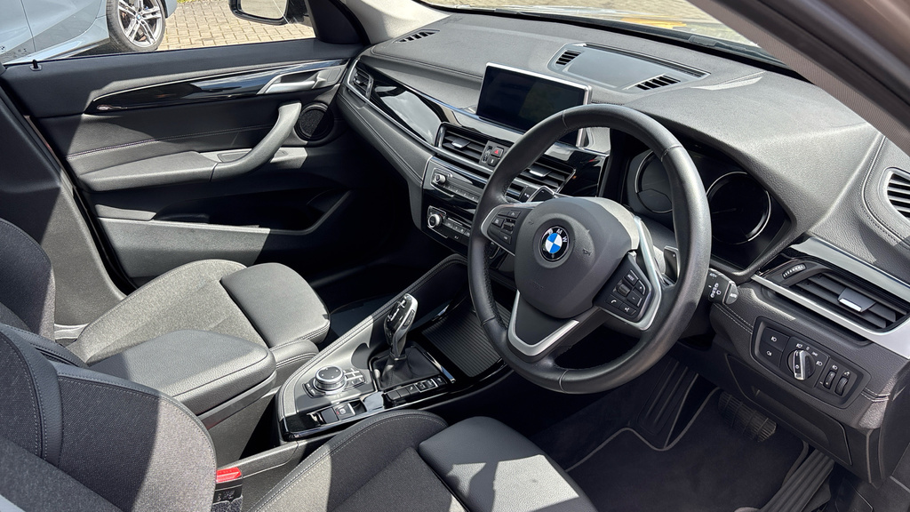 BMW X1 Sport Silver #6