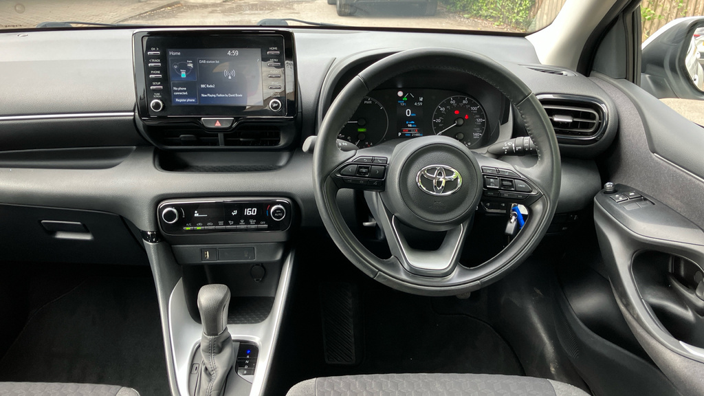 Toyota Yaris Icon AF73UOC White #6