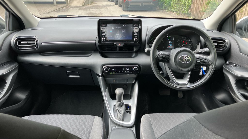 Toyota Yaris Icon AF73UOC White #5