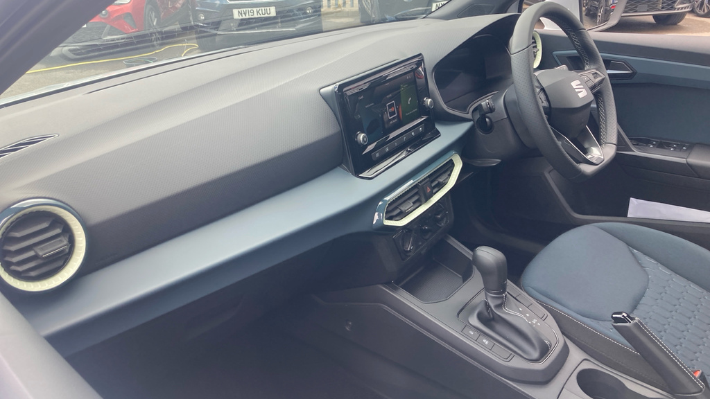 Seat Ibiza Se White #2