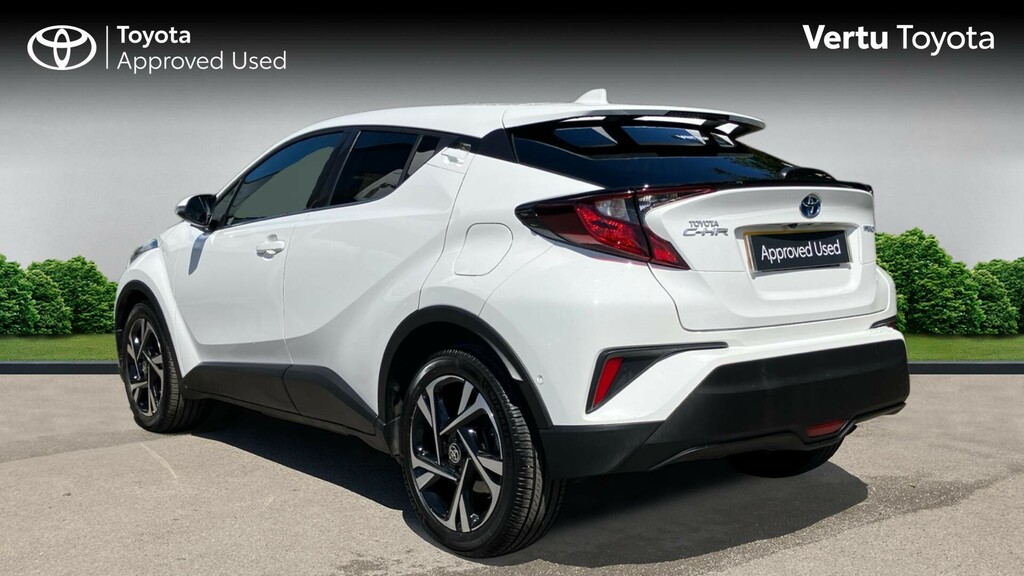 Toyota C-Hr Design AK22SUH White #4