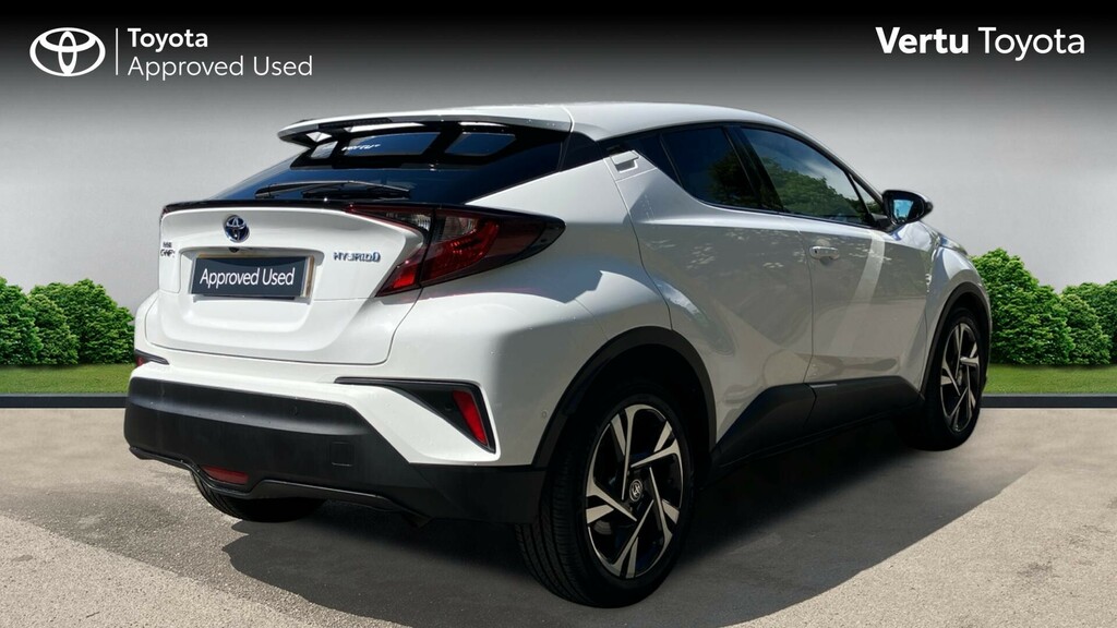 Toyota C-Hr Design AK22SUH White #2