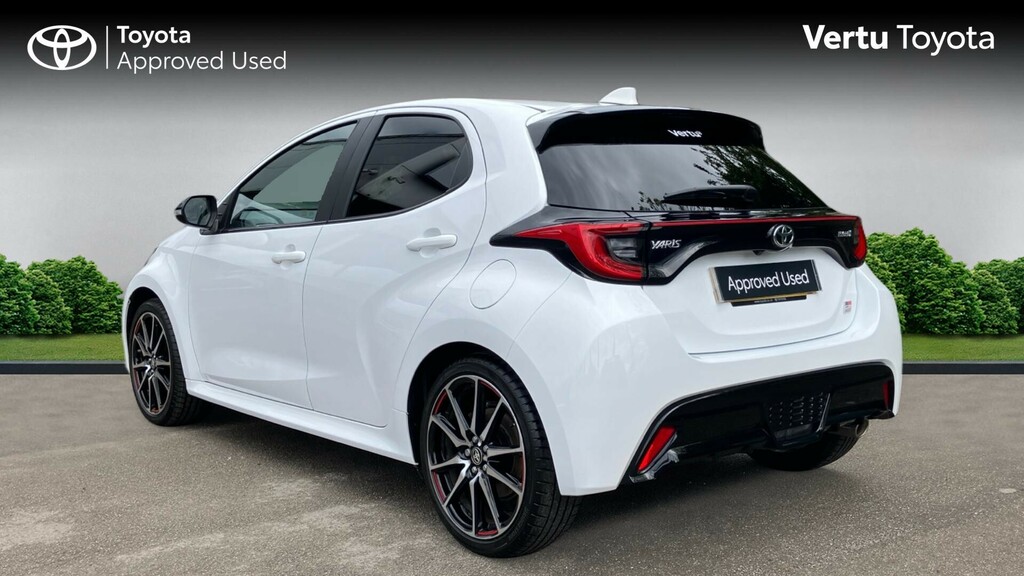 Toyota Yaris Gr Sport FD73XOP White #4
