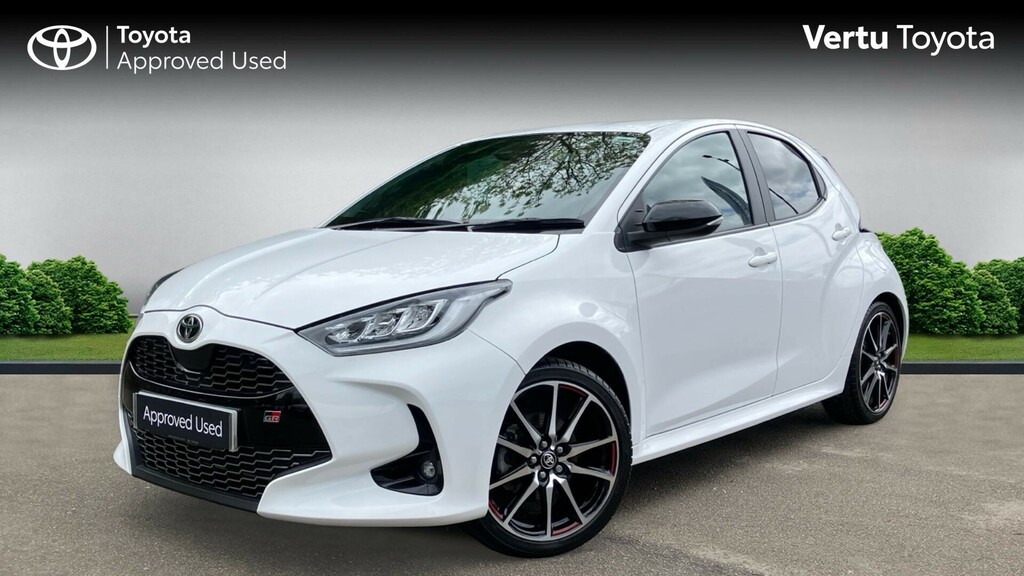 Toyota Yaris Gr Sport FD73XOP White #3