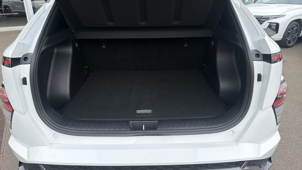Hyundai Kona N Line EF25GXP White #4