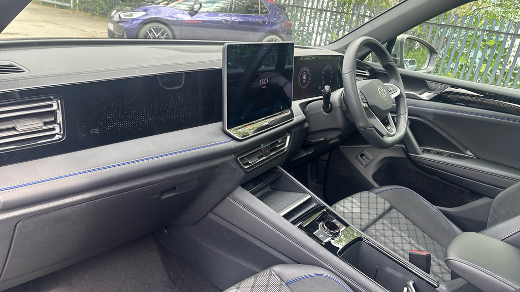 Volkswagen Tiguan R-line KM25VAA Green #2