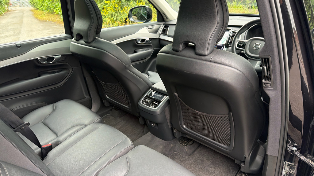 Volvo XC90 Plus Black #6