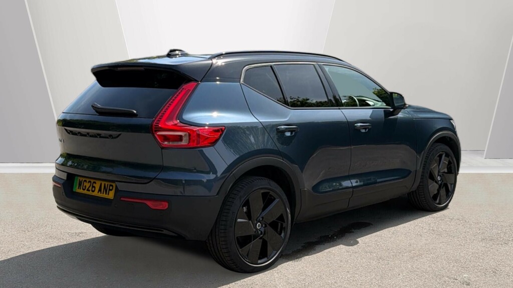 Volvo EX40 Plus Black Edition Blue #2