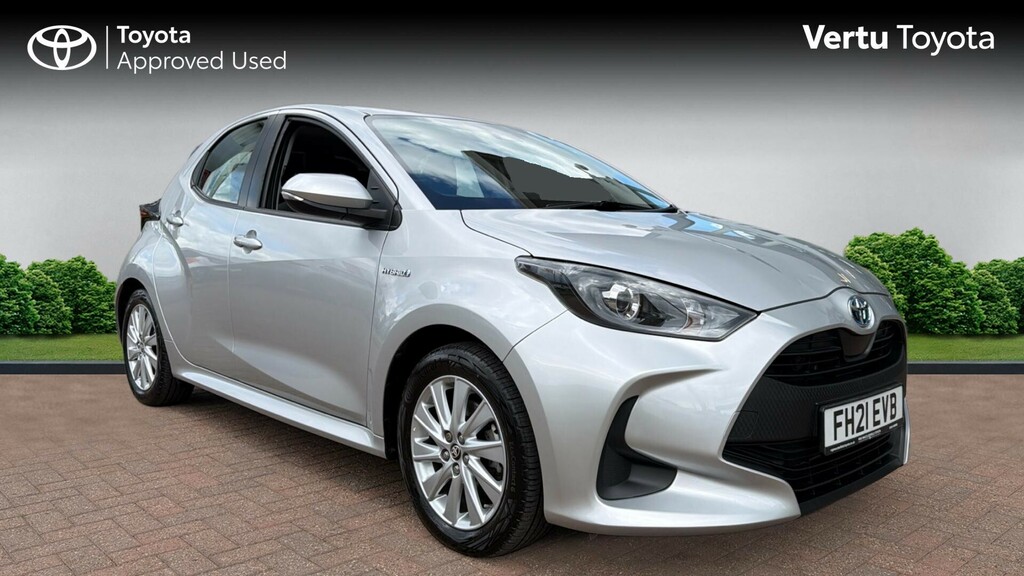 Toyota Yaris Icon Silver