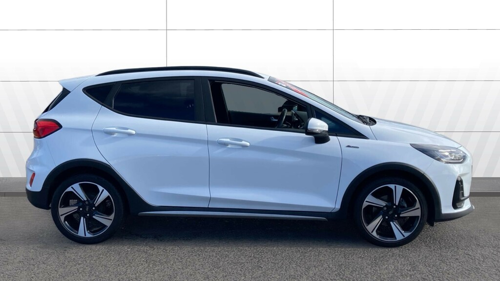 Ford Fiesta Active White #5