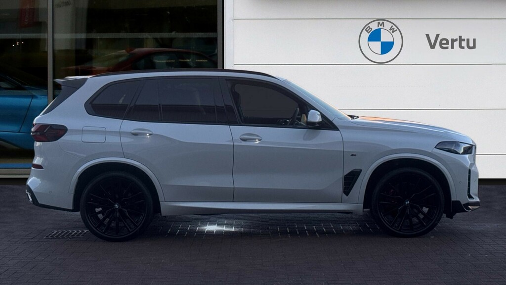 BMW X5 M M Sport White #3